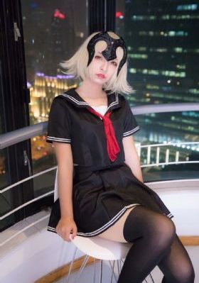 漂亮的保姆完整版_十万网红美女美酱